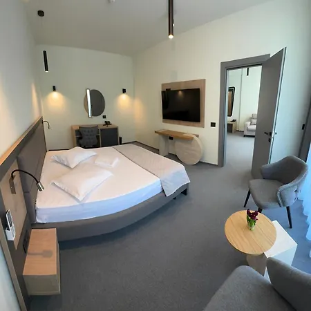 Hotel Eforie Nord מלון אפורי נורד
