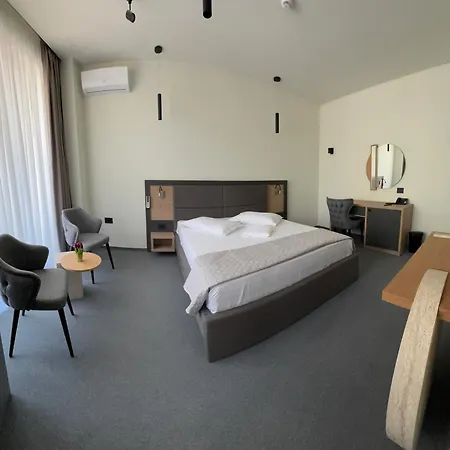 מלון Hotel Eforie Nord אפורי נורד