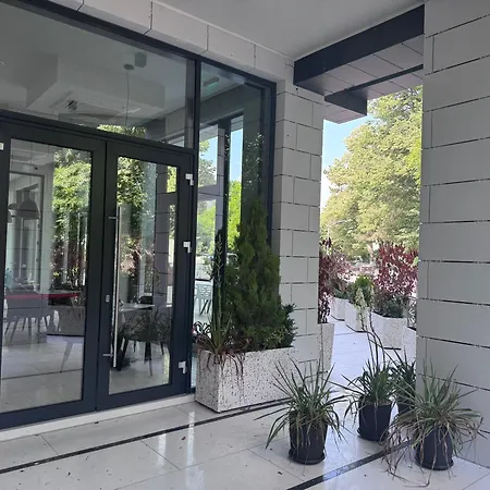 Hotel Eforie Nord מלון אפורי נורד