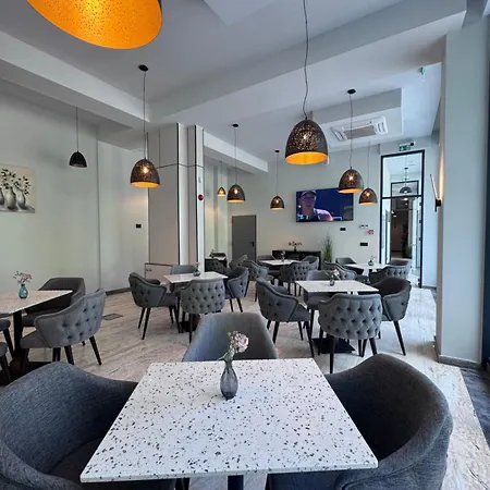 מלון Hotel Eforie Nord אפורי נורד