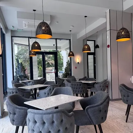 Hotel Eforie Nord מלון 3*